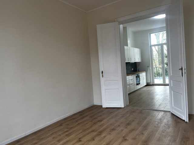 Salle à manger, ouverte sur la cuisine